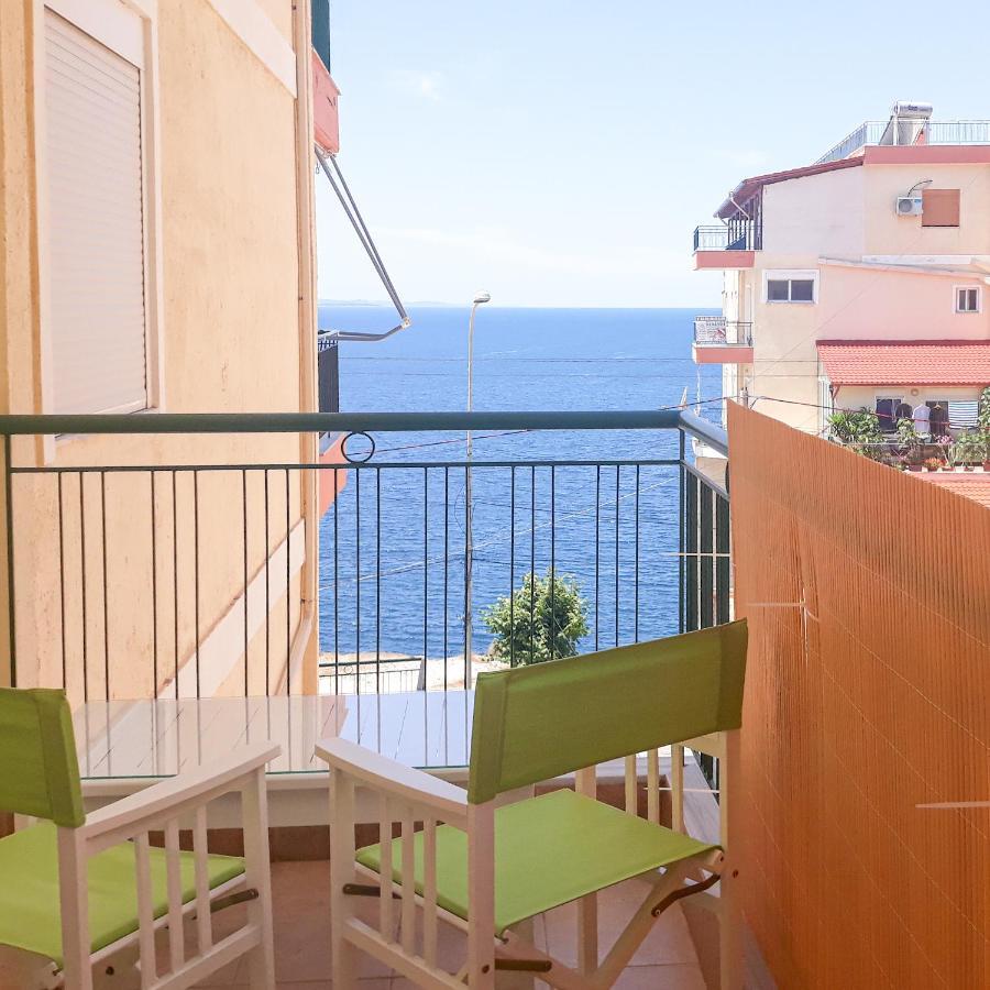 Hotel Sea Breeze Саранда Экстерьер фото