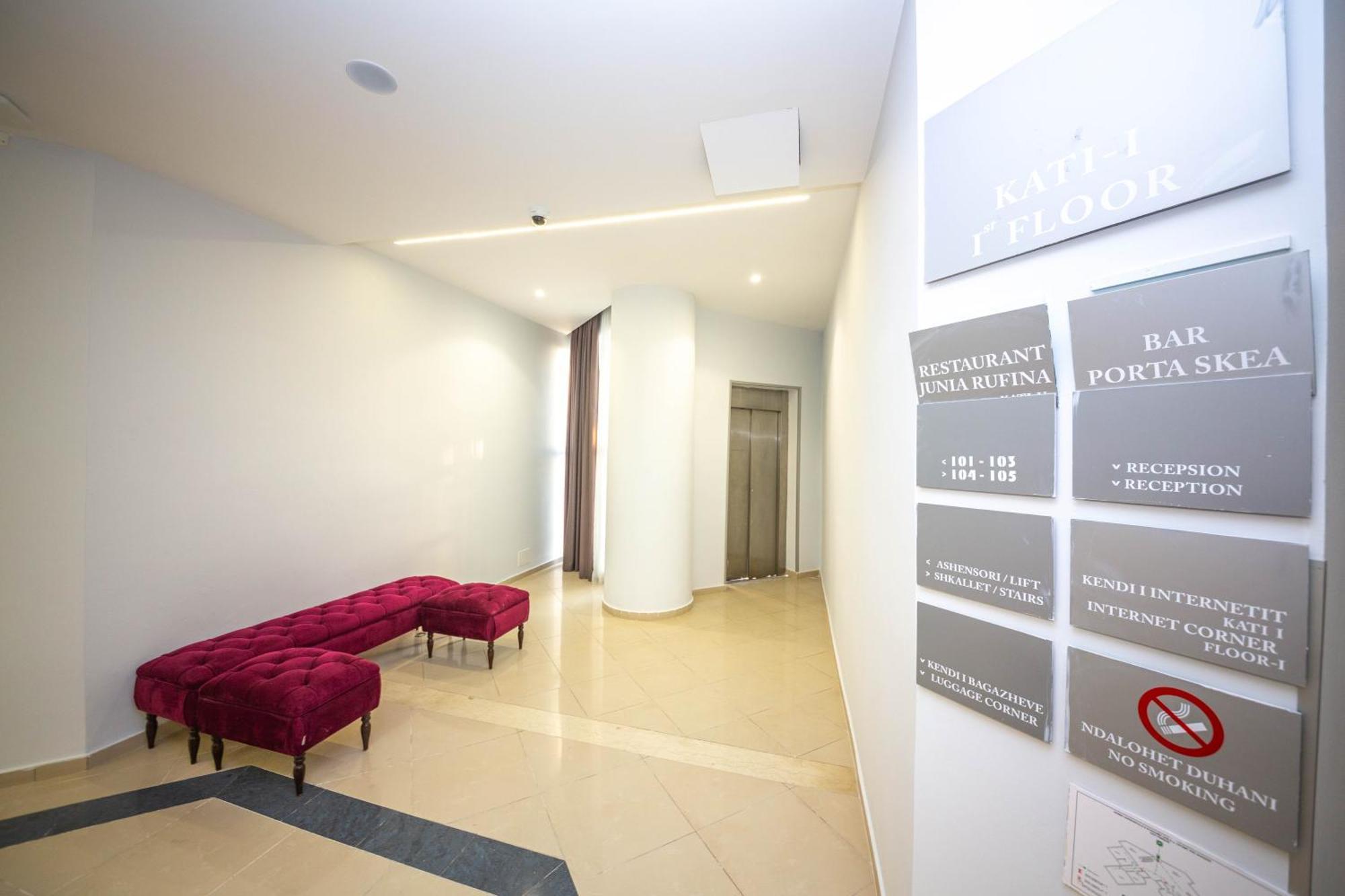 Hotel Sea Breeze Саранда Экстерьер фото